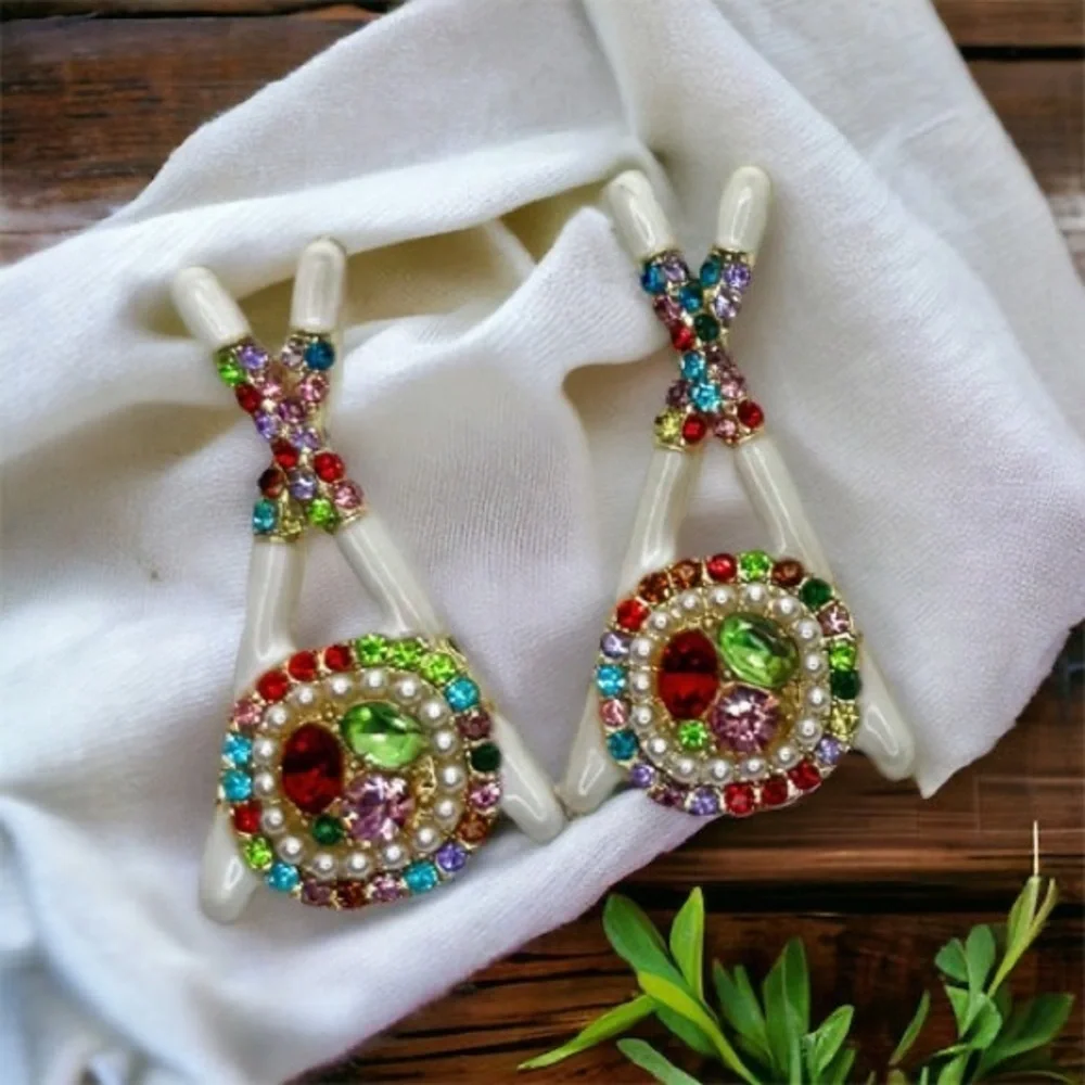 Rhinestone Chopsticks Sushi Drop Earrings - A Taste of Elegance! 🍣 NWT